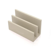 Carica l'immagine nel visualizzatore di Gallery, Porta corrispondenza in pelle rigenerata "Off White desk" A.G. Spalding & Bros