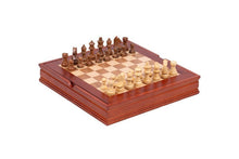Carica l'immagine nel visualizzatore di Gallery, Scacchiera con contenitore con scacchi in legno di acacia "Noce/Acero"