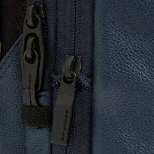 Carica l'immagine nel visualizzatore di Gallery, Zaino espandibile porta pc 14" in pelle "Russell" Piquadro (disponibile in due colori)