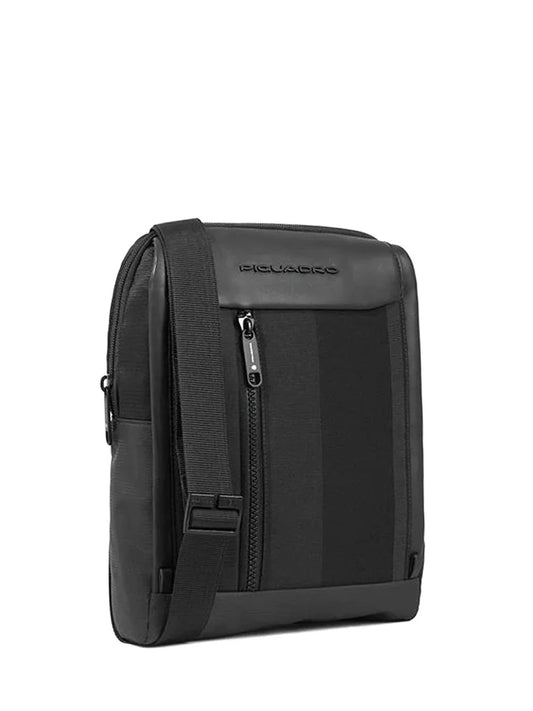 Borsello porta iPad®Air-iPad Pro 9.7/iPad 10.5 in tessuto e pelle "Steve" Piquadro (disponibile in due colori)