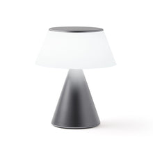 Carica l'immagine nel visualizzatore di Gallery, Lampada led portatile grande sincronizzabile "Luma L" Lexon (disponibile in due colori)
