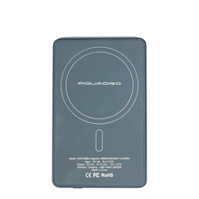 Carica l'immagine nel visualizzatore di Gallery, Power bank MagSafe da 5000 mAh ultra sottile Piquadro