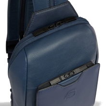 Carica l'immagine nel visualizzatore di Gallery, Monospalla porta iPad®mini in pelle "Ael" Piquadro (disponibile in tre colori)