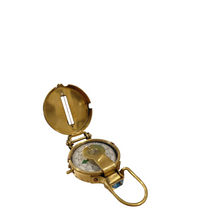 Carica l'immagine nel visualizzatore di Gallery, Bussola militare nautica con finitura lucida ottone e coperchio a cardine