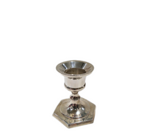 Carica l'immagine nel visualizzatore di Gallery, Portacandela in Sheffield con piede alto e base esagonale Jordan Collection
