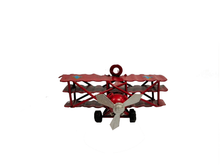 Carica l'immagine nel visualizzatore di Gallery, Mini modellino di aereo in latta dipinta rosso
