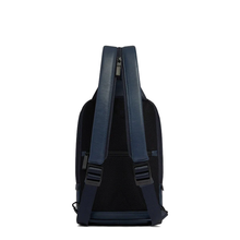 Carica l'immagine nel visualizzatore di Gallery, Monospalla porta iPad®mini in pelle "Ael" Piquadro (disponibile in tre colori)