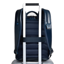 Carica l'immagine nel visualizzatore di Gallery, Zaino sottile espandibile porta pc 14" in pelle Bluesquare Piquadro (disponibile in diversi colori)