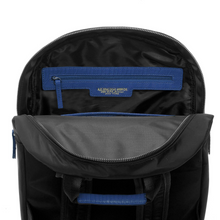 Carica l'immagine nel visualizzatore di Gallery, Zaino porta computer 14" in tessuto e pelle stampa rettile "Sarah" A.G. Spalding & Bros blu