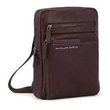 Carica l'immagine nel visualizzatore di Gallery, Borsello porta iPad®10.5''/ iPad 9.7" in pelle "Paavo" Piquadro