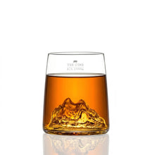 Carica l'immagine nel visualizzatore di Gallery, Set due bicchieri da shot "Topographic: Tofane e Tre Cime di Lavaredo"