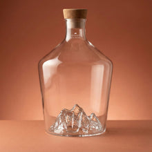 Carica l'immagine nel visualizzatore di Gallery, Bottiglia per liquori "Alaskan Maker: Everest"