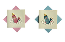 Carica l'immagine nel visualizzatore di Gallery, Cartoncino d'auguri con decoro filigrana Origamo": "Biberon"