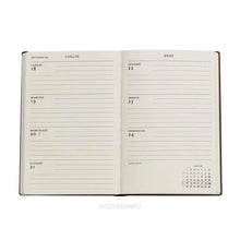 Carica l'immagine nel visualizzatore di Gallery, Agenda mini rigida settimanale orizzontale 2023 "Chiaro di Luna Il giardino di Olena" Paperblanks