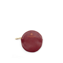 Carica l'immagine nel visualizzatore di Gallery, Portachiavi rotondo in pelle Tiffany A. G. Spalding & Bros rosso