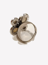 Carica l'immagine nel visualizzatore di Gallery, Anello con castoni cabochon beige e marrone