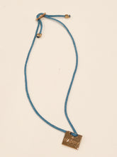 Carica l'immagine nel visualizzatore di Gallery, Bracciale in argento "Happy" dorato/celeste