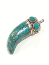 Carica l'immagine nel visualizzatore di Gallery, Pendente "Corno" in argento e turchese