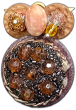 Carica l'immagine nel visualizzatore di Gallery, Bottongufo con corallini