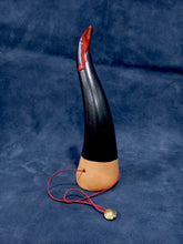 Carica l'immagine nel visualizzatore di Gallery, Corno da collezione in terracotta: Ischia