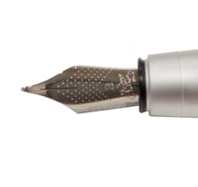 Carica l'immagine nel visualizzatore di Gallery, Penna stilografica Faber Castell Loom Piano Viola pennino