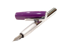 Carica l'immagine nel visualizzatore di Gallery, Penna stilografica Faber Castell Loom Piano Viola