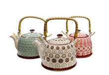 Carica l'immagine nel visualizzatore di Gallery, Teiera in porcellana decorata