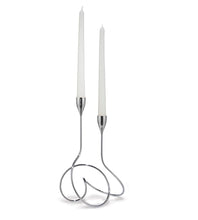 Carica l'immagine nel visualizzatore di Gallery, Candelabro torto "Loop" (disponibile in tre varianti di colore)