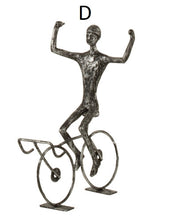 Carica l'immagine nel visualizzatore di Gallery, Scultura in metallo "Ciclisti" (acquistabile anche singolarmente)