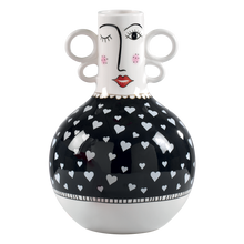 Carica l'immagine nel visualizzatore di Gallery, Vaso ad anfora portafiori in ceramica "Donna sorridente"
