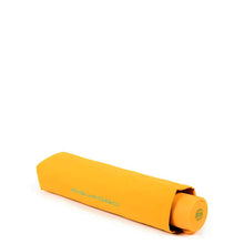 Carica l'immagine nel visualizzatore di Gallery, Ombrello da viaggio Piquadro giallo