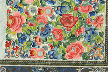 Carica l'immagine nel visualizzatore di Gallery, Agenda mini rigida giornaliera 2023 "Il Giardino delle Pere - Ricami dell'Opera di Pechino" Paperblanks