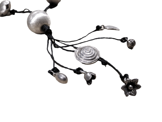 Collana regolabile con elementi in argento