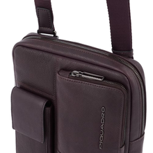 Carica l'immagine nel visualizzatore di Gallery, Borsello in pelle porta iPad con RFID e tasca per CONNEQU Ronnie Piquadro marrone