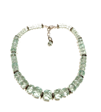 Carica l'immagine nel visualizzatore di Gallery, Collana girocollo in acquamarina con elementi in argento