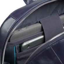 Carica l'immagine nel visualizzatore di Gallery, Zaino grande in pelle 15,6" Blue Square Piquadro (disponibile in diversi colori)