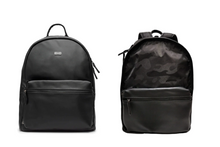 Carica l'immagine nel visualizzatore di Gallery, Zaino in ecopelle reversibile con pochette asportabile "CULT"