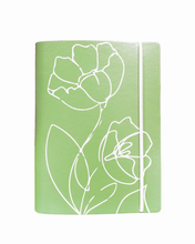 Carica l'immagine nel visualizzatore di Gallery, Agenda flessibile 9x14 giornaliera 2023 in ecopelle "Love everyday" InTempo (disponibile in quattrocolori)