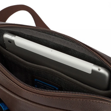 Carica l'immagine nel visualizzatore di Gallery, Borsello porta iPad®Air 10,9"in pelle "Martin" Piquadro