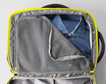 Carica l'immagine nel visualizzatore di Gallery, Borsa zainabile portapc 15" "Bi-Bag BLACK OUT" InTempo nero giallo