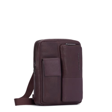 Carica l'immagine nel visualizzatore di Gallery, Borsello in pelle porta iPad con RFID e tasca per CONNEQU Ronnie Piquadro marrone