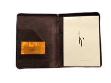 Carica l'immagine nel visualizzatore di Gallery, Portablocco in pelle bottalata con interno scamosciato "Delta Markiaro" testa di moro
