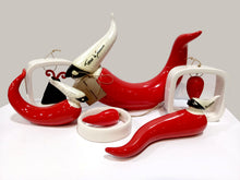 Carica l'immagine nel visualizzatore di Gallery, Terre di Scirocco: Scultura "Napoletanità"