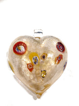 Carica l'immagine nel visualizzatore di Gallery, Cuore in vetro di Murano"Klimt" murrine dorate