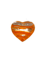 Carica l'immagine nel visualizzatore di Gallery, Cuoricini in vetro colorato arancione striato