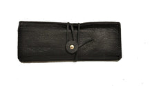 Carica l'immagine nel visualizzatore di Gallery, Custodia per penne envolope in pelle nappa A.G. Spalding & Bros