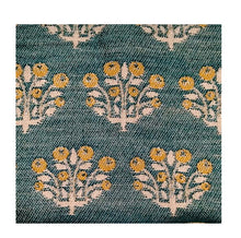 Carica l'immagine nel visualizzatore di Gallery, Sciarpa con motivo floreale antico Jondal Vestopazzo verde