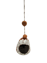 Carica l'immagine nel visualizzatore di Gallery, Campanella in terracotta smaltata con fiore girasole bianco