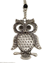 Carica l'immagine nel visualizzatore di Gallery, Dettaglio pendente Collana in Zama e pietre dure con pendente Gufo Stella by Naturca