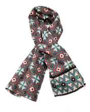 Carica l'immagine nel visualizzatore di Gallery, Sciarpa foulard Orientale Orange Vestopazzo